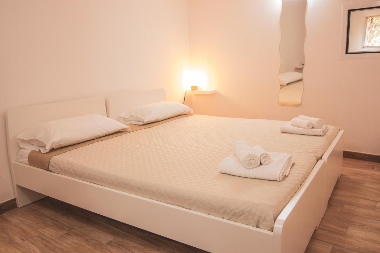Casa Masaniello - Affittacamere Guesthouse In Historical Center Toledo Station Napoli Eksteriør billede